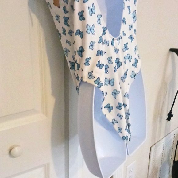 Nwt Victoria's Secret Pink One Piece Swimsuit. Size large. - Picture 10 of 14